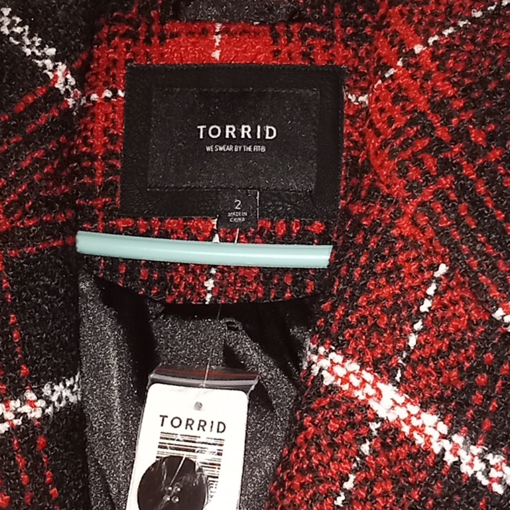 Torrid Coat - Picture 2 of 5